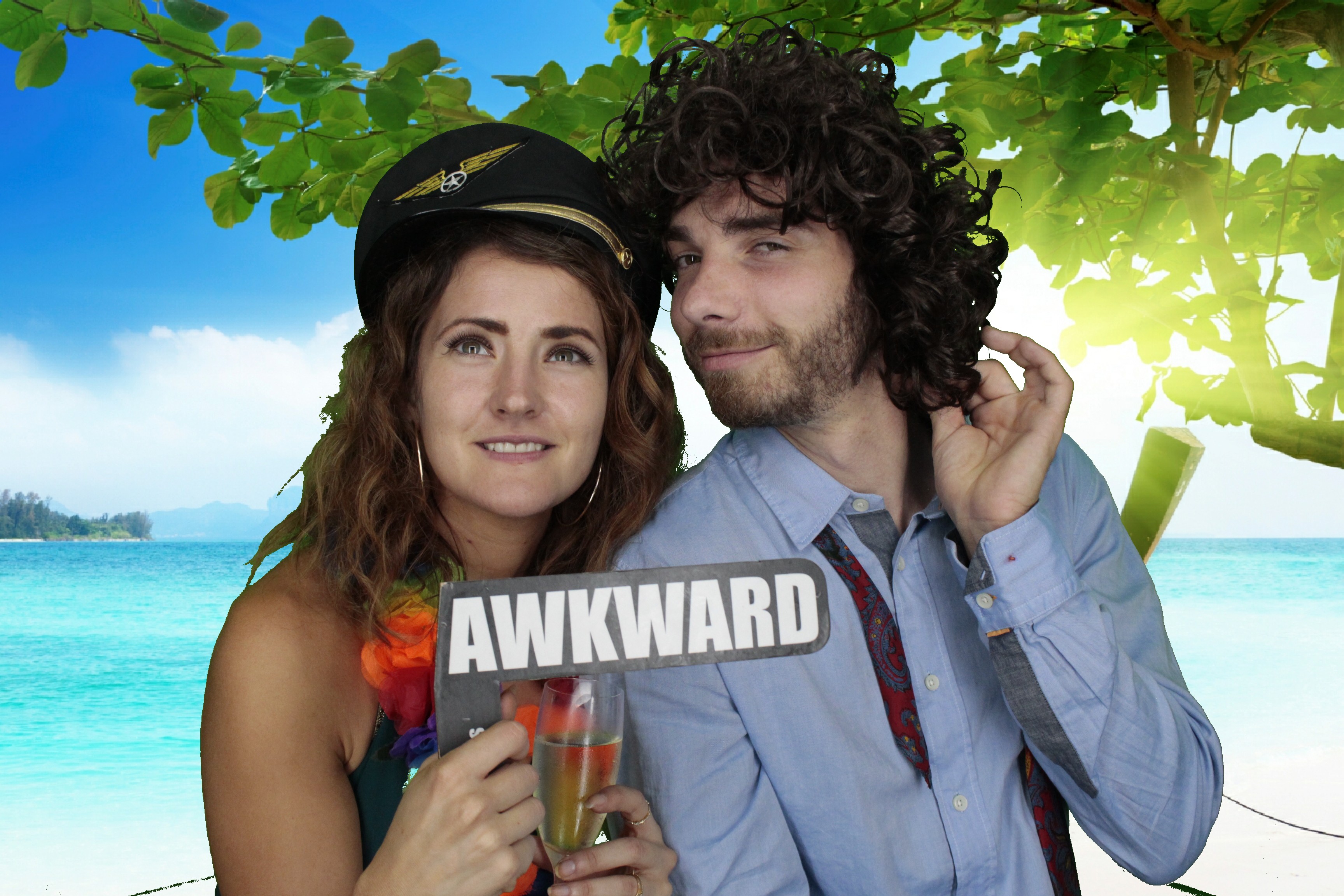 Mr & Mrs Bowles | View more photos from the event at gallery.myphotoboothexperience.co.uk/u/MyPhotoBoothExperienceLtd/Mr-Mrs-Bowles